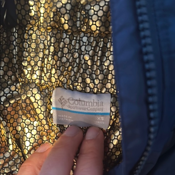 Columbia Blue Jumpsuit with Full-Length Legs and Bib-Style Design - Picture 10 of 11